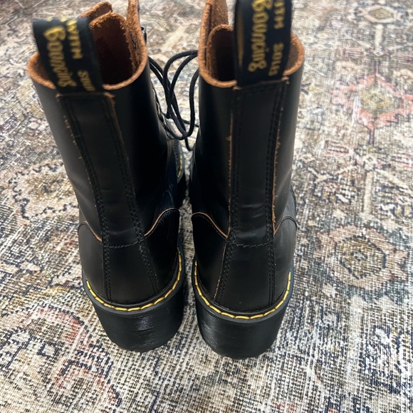 Dr. Martens Leona Platform Ankle Boot - Picture 4 of 6